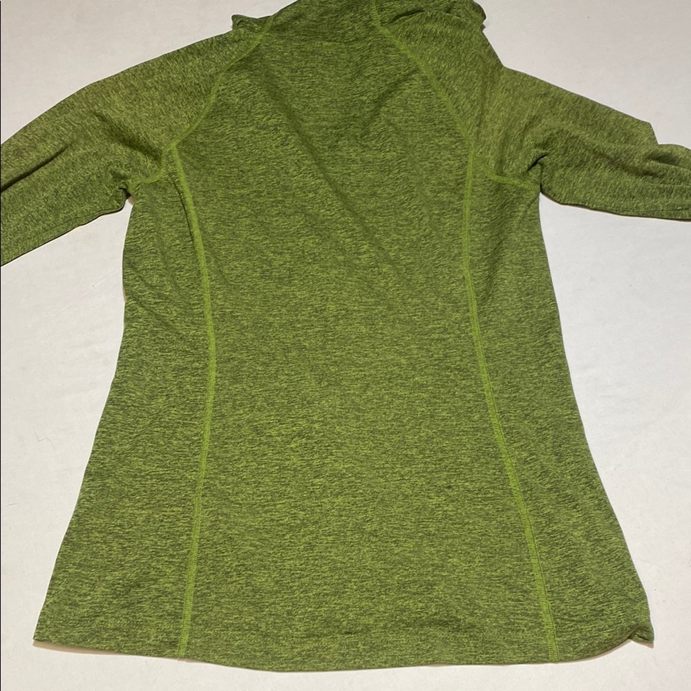 Patagonia full zip green light weight hoodie XS runs large - Picture 5 of 7